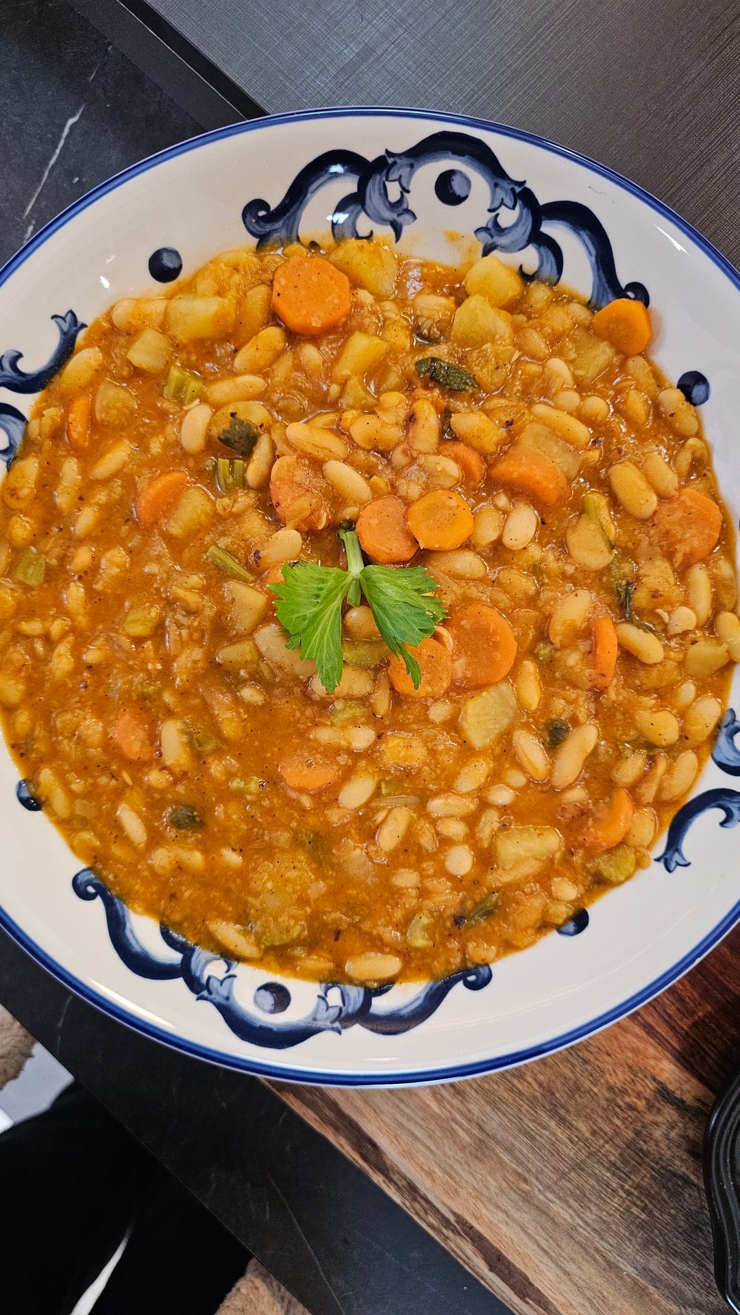 Φασόλια γιαχνί (Φασολάδα) - Recipe image