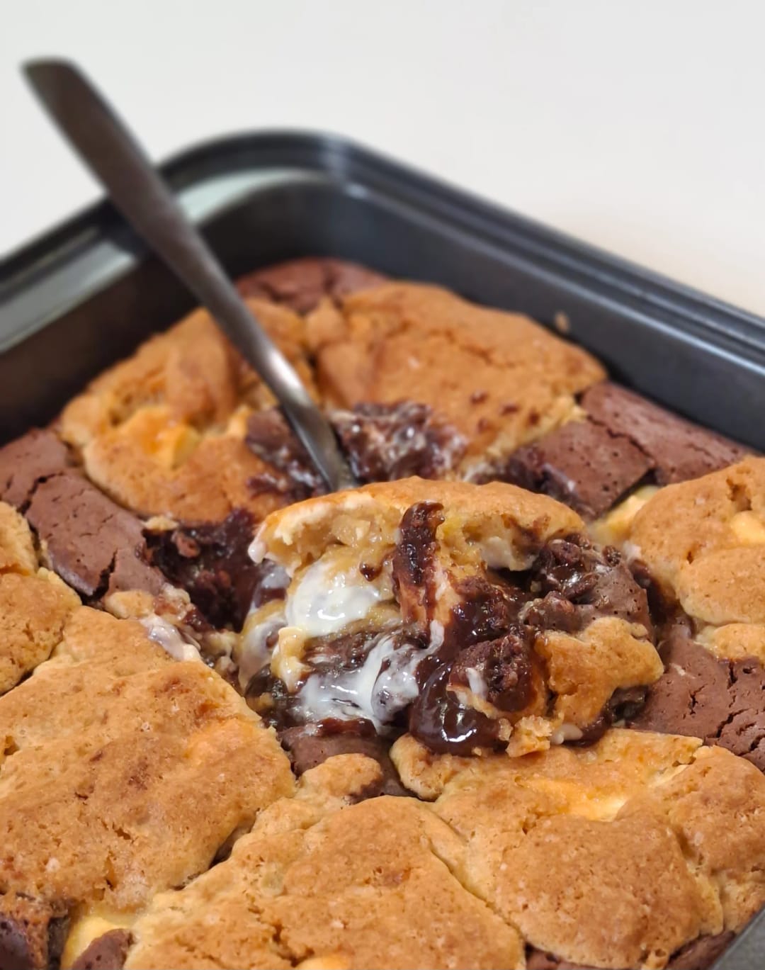 Brookie with Dark and White Chocolate - recipe