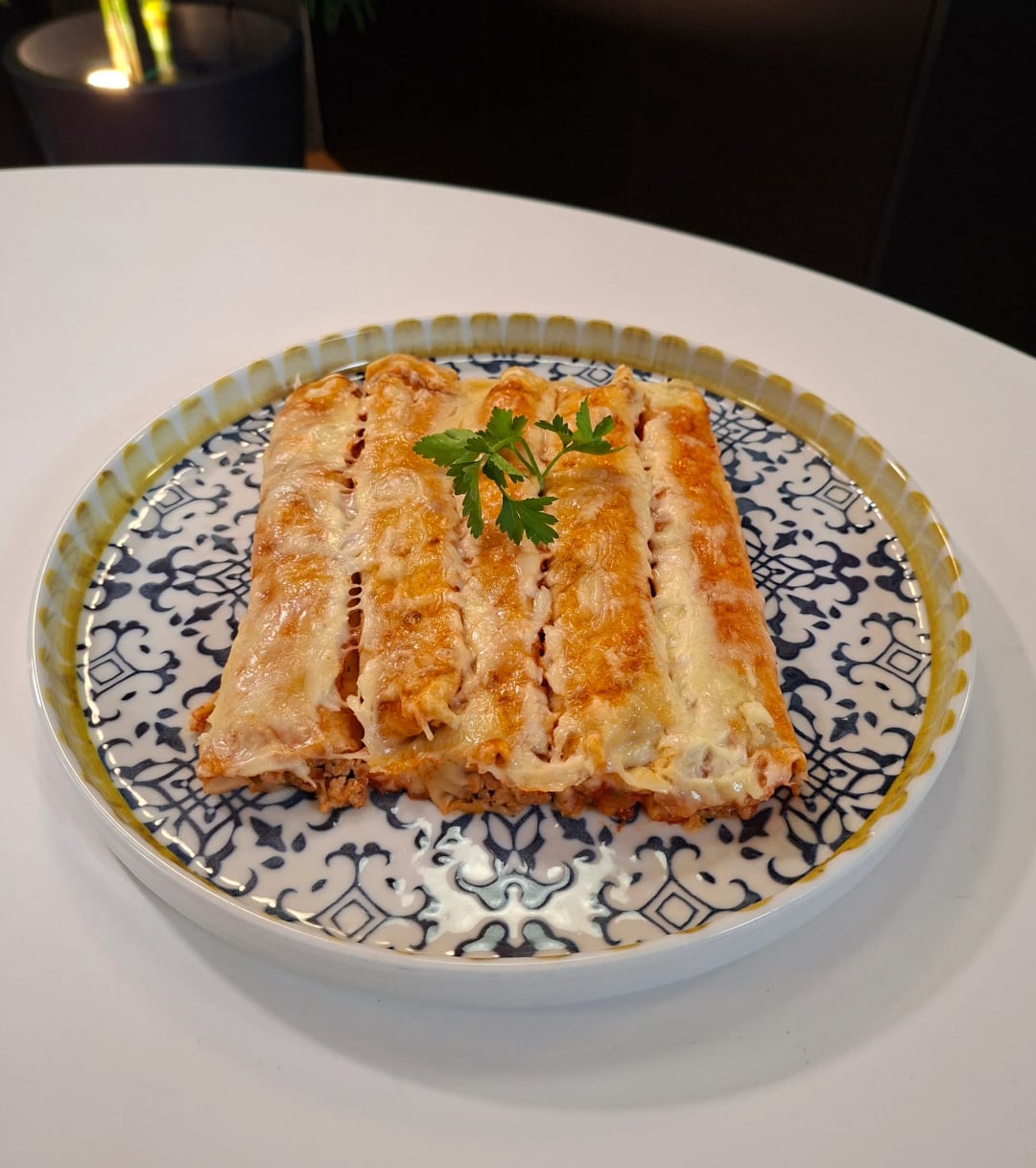 Κανελόνια με κρέπες και κιμά - Recipe image