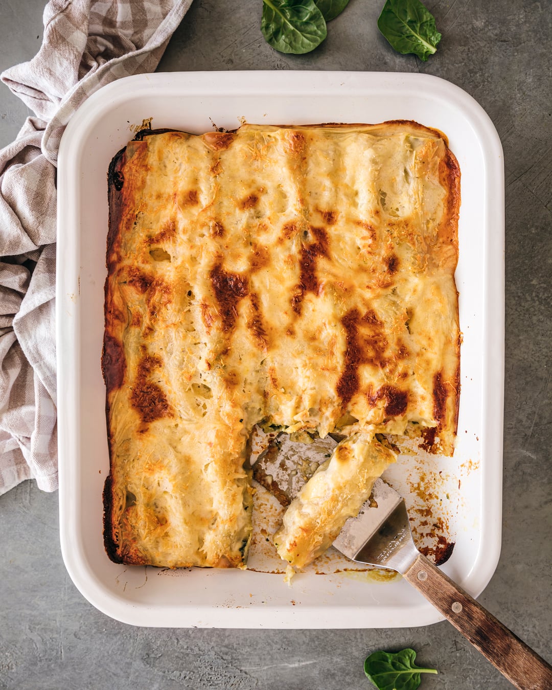 Κανελόνια με σπανάκι και μπεσάμελ - Recipe image