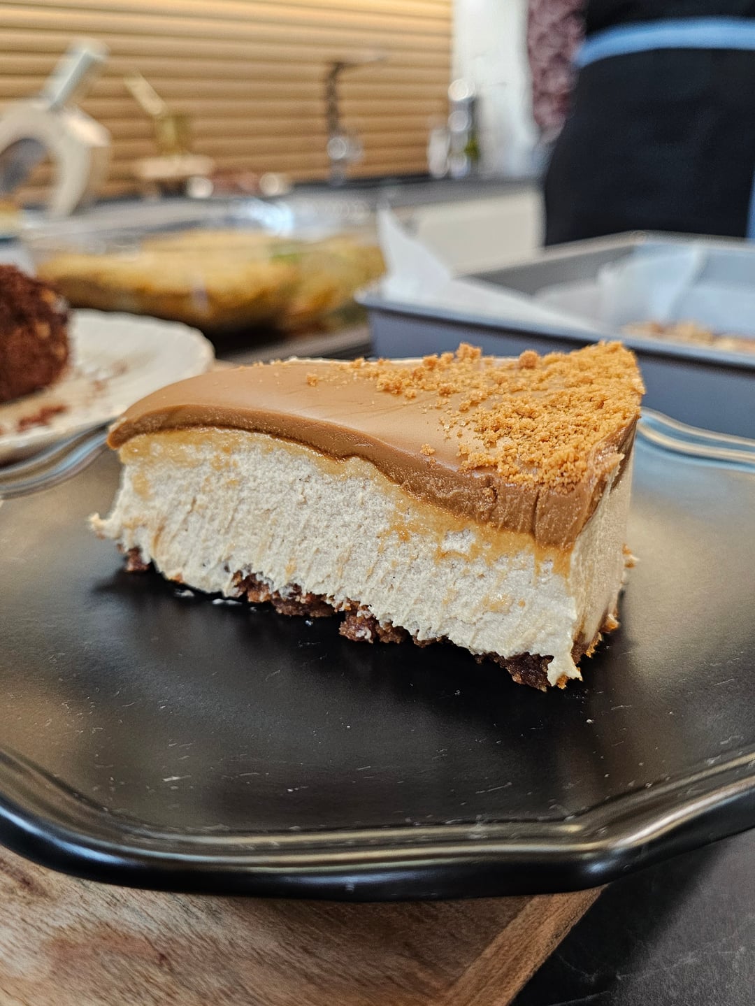 Cheesecake with Cinnamon Biscuits - Recipe image
