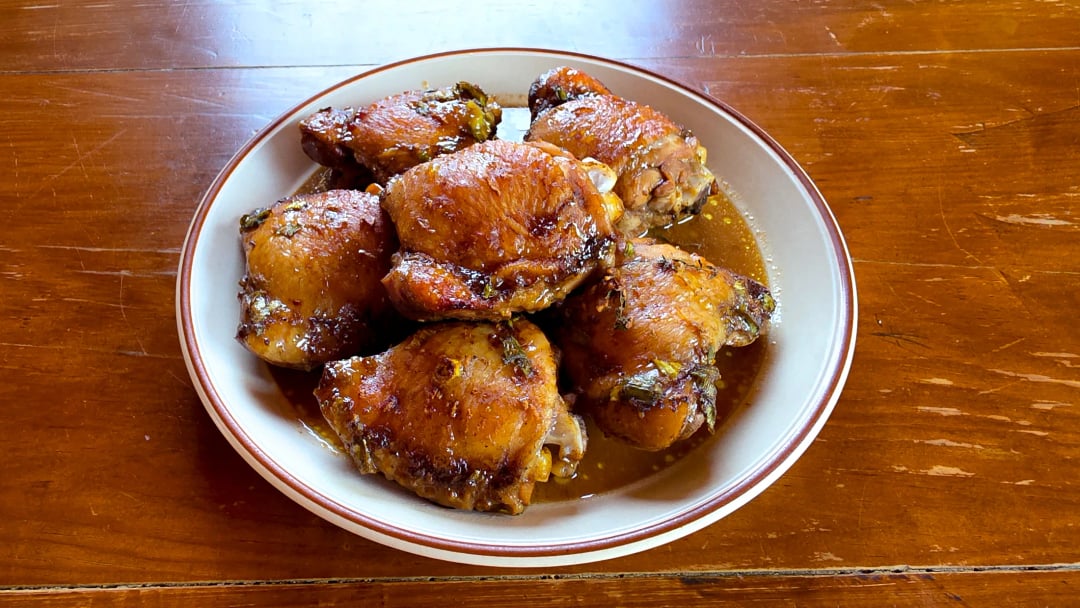 Μπούτια κοτόπουλου με χαρουπόμελο - Recipe image