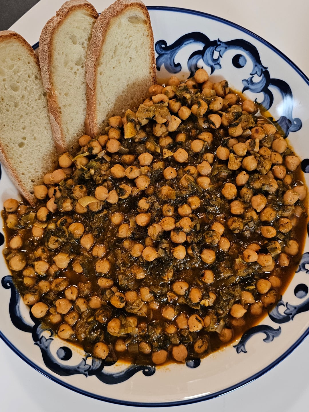 Chickpeas with Spinach - Recipe image