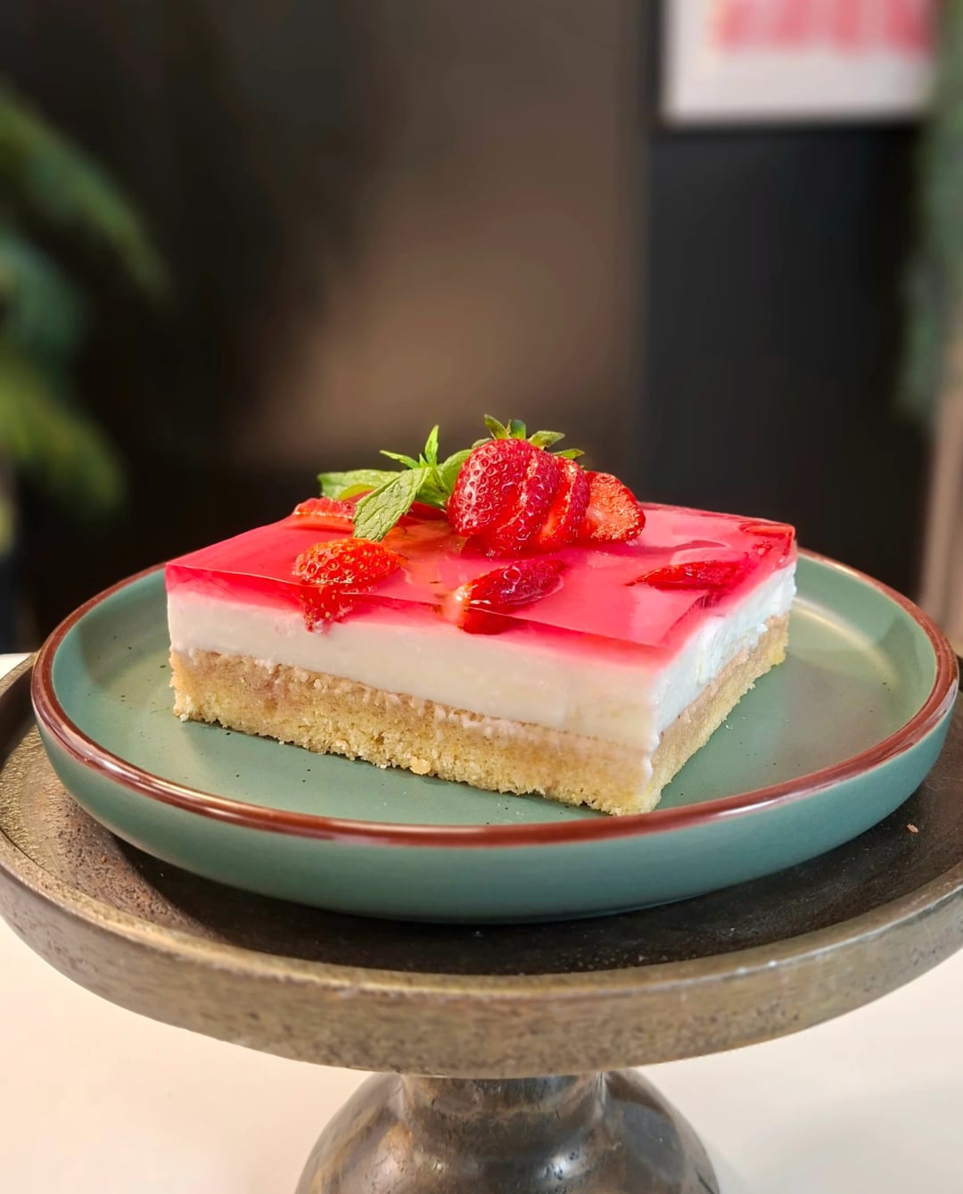 Κρέμα με ζελέ φράουλας - Recipe image