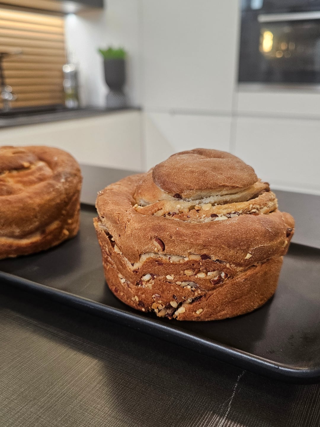 Cruffin - Video recipe thumbnail