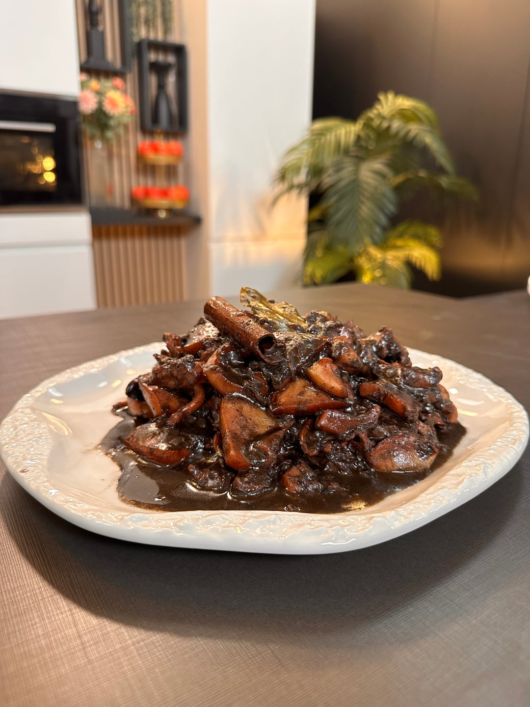 Stewed Cuttlefish (in Wine) with Their Ink - Recipe image