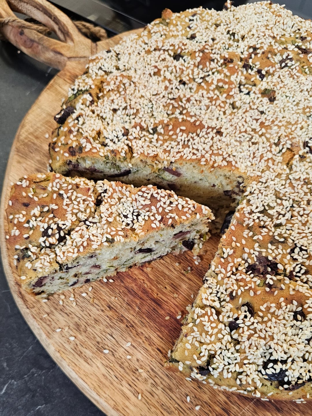 Delicious Olive Pie - Video recipe thumbnail