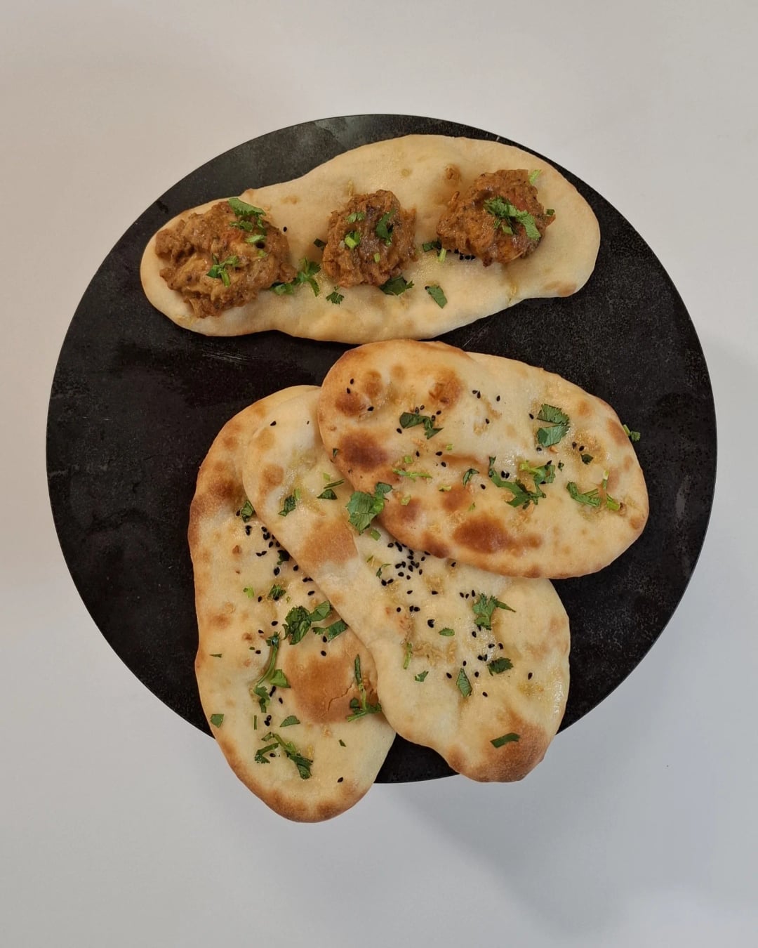 Garlic Naan - Video recipe thumbnail