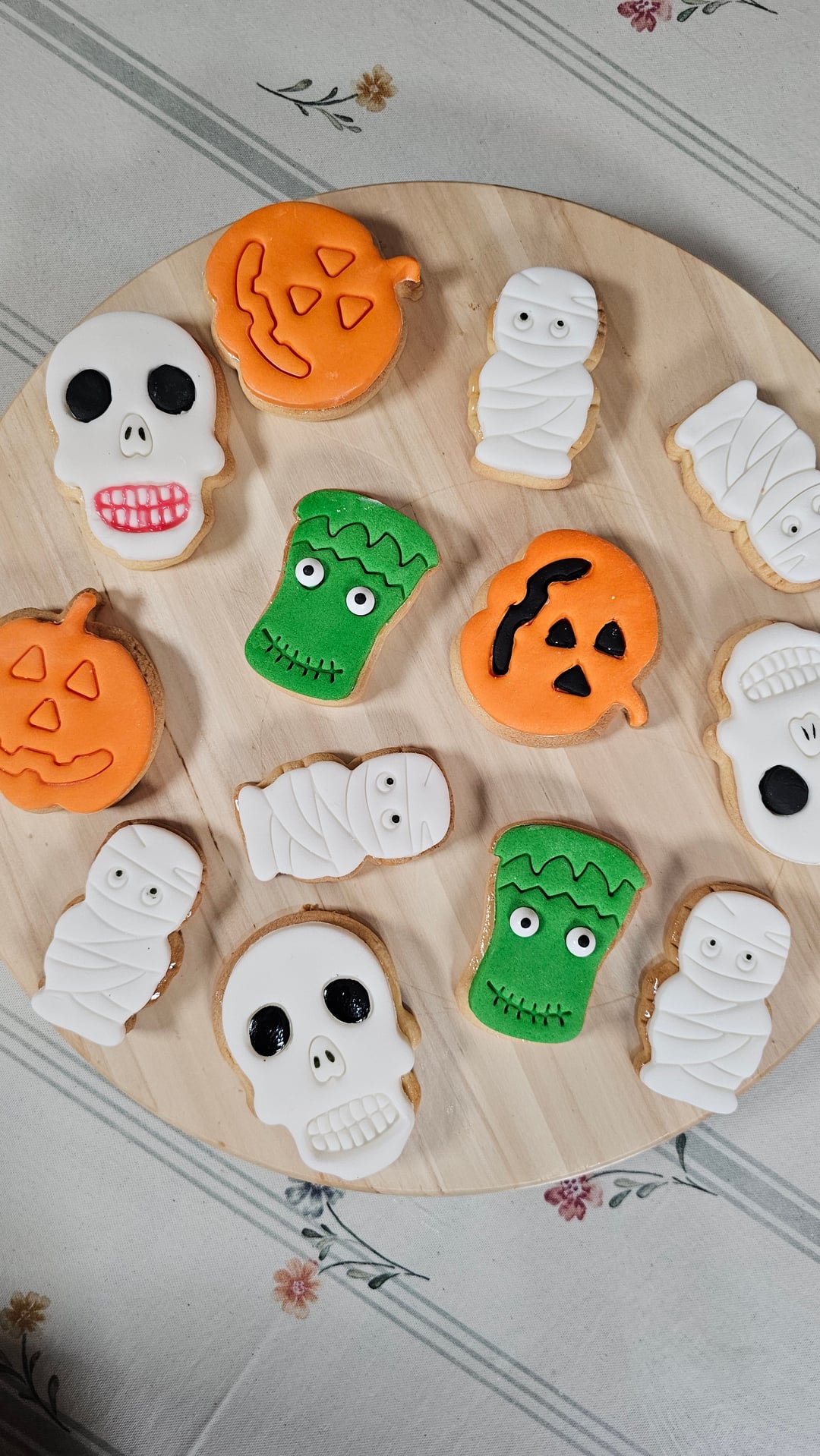Halloween Cookies - Recipe image