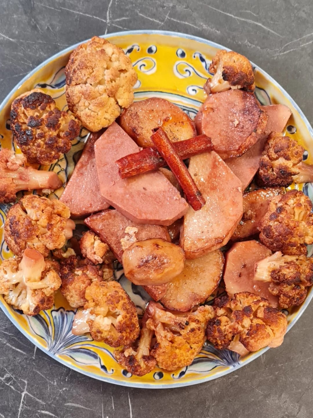 Καπαμάς με κολοκάσι και κουνουπίδι - recipe