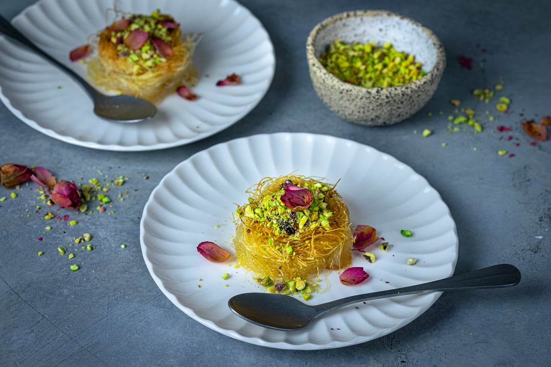 Φωλιές από κανταϊφι με χαλεπιανά - Recipe image