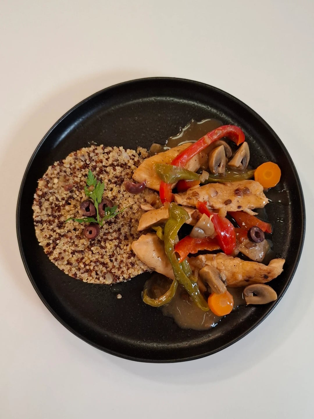 Lemon Chicken with Mushrooms and Quinoa Pilaf - Video recipe thumbnail