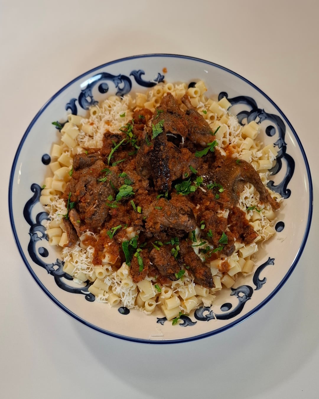 Pigeons with Short Pasta (Kofto Makaronaki) - Recipe image