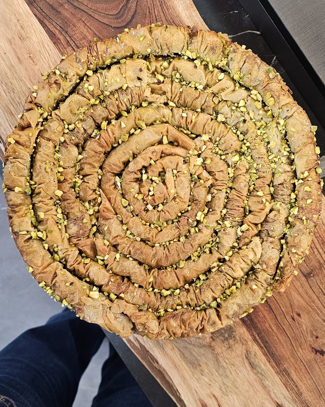 Saragli with Pistachios that Go "Kras Kras" (Crunchy) - recipe