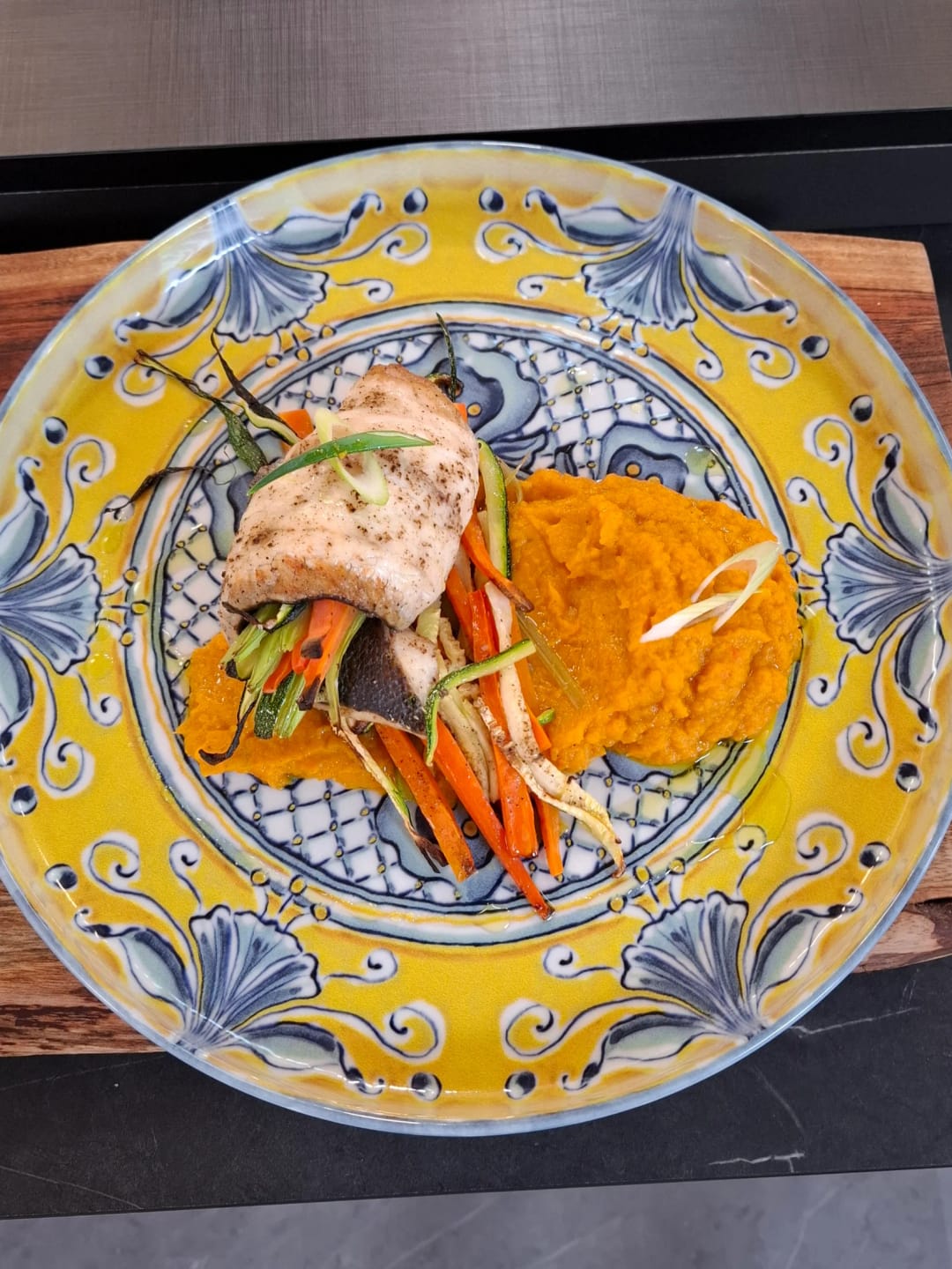 Λαβράκι με πουρέ γλυκοπατάτας - recipe