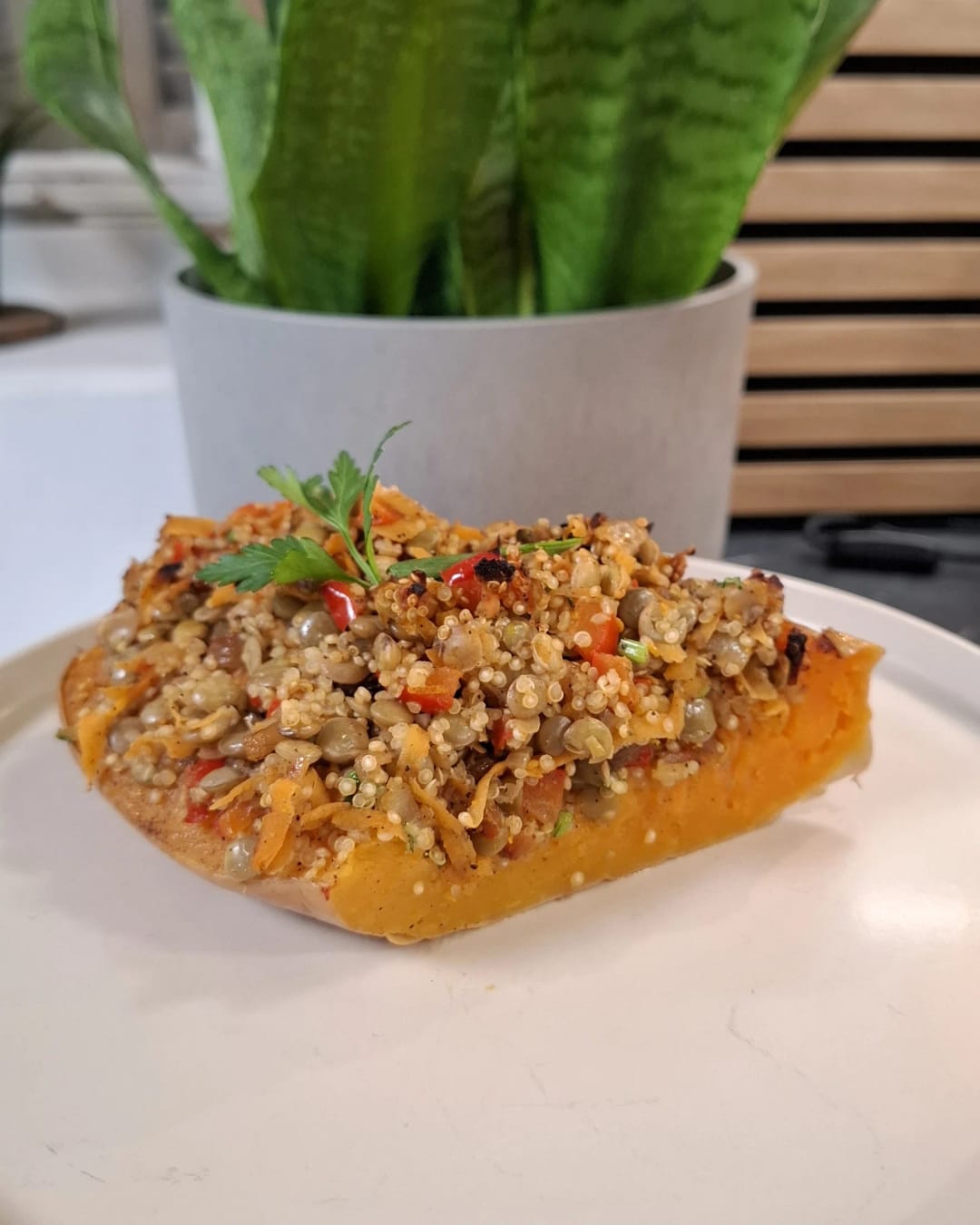 Γεμιστή κολοκύθα με φακές και κινόα - recipe