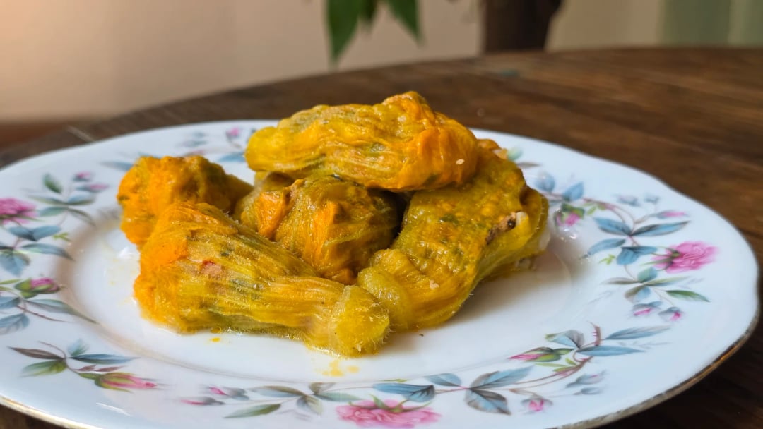 Stuffed Zucchini Flowers with Minced Meat - Recipe image