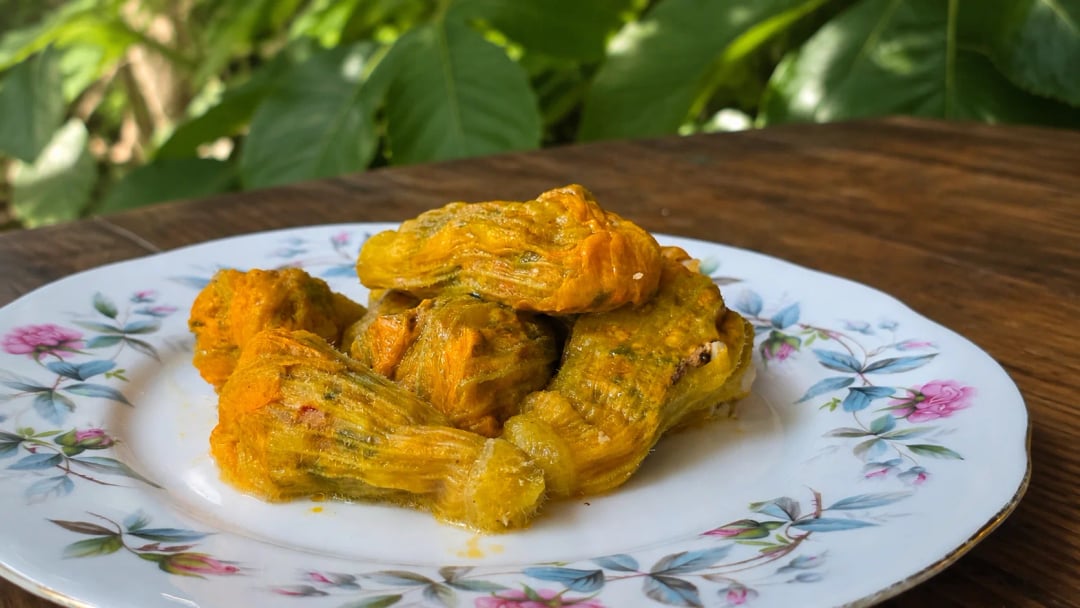 Stuffed Zucchini Flowers with Minced Meat - Recipe image