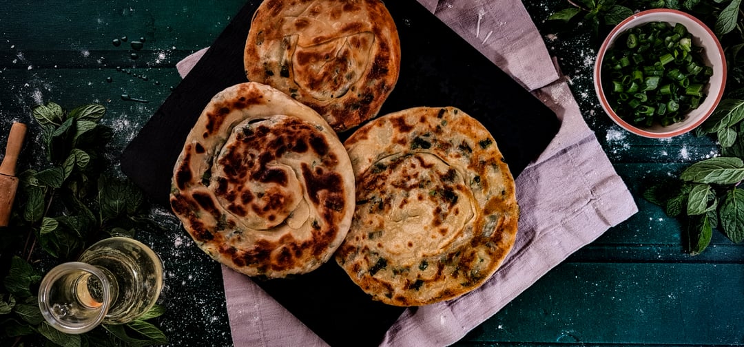 Pies with Spring Onions and Halloumi - Recipe image