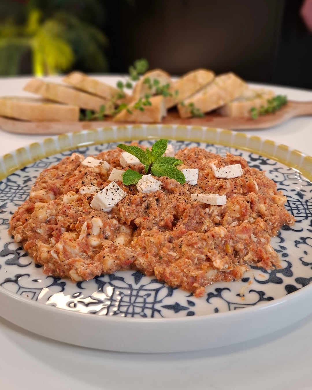 Ντομάτες με τ’ αυγά - Video recipe thumbnail