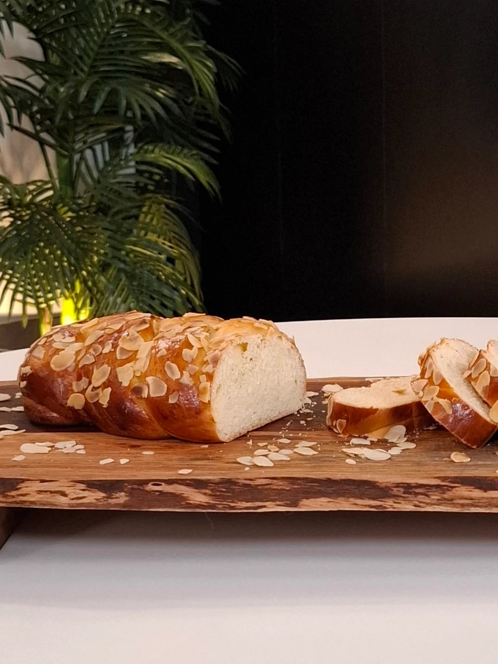Παραδοσιακά τσουρέκια - Recipe image